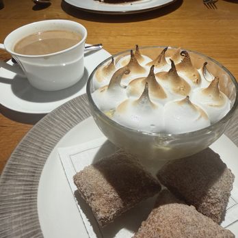 Fearing's Restaurant - Granny Fearing's Banana Pudding Toasted Meringue and Cinnamon Sugar Beignets - New American Near Me - Dallas, Texas Fearing's Restaurant - Granny Fearing's Banana Pudding Toasted Meringue and Cinnamon Sugar Beignets - New American Near Me - Dallas, Texas