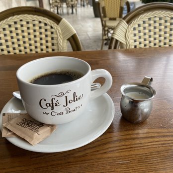 Cafe Jolie - Coffee on a chilly day on patio - Breakfast & Brunch Near Me - Alameda, California