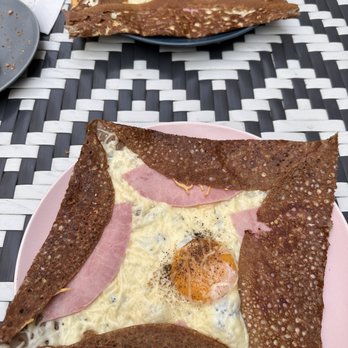 la crêperie - Ham, cheese and egg crepe - Creperies Near Me - Paris, 75 la crêperie - Ham, cheese and egg crepe - Creperies Near Me - Paris, 75