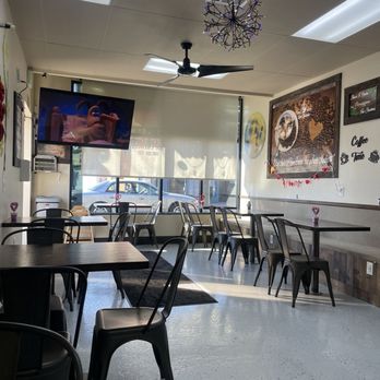 Cafe Cordoba - El ambiente, limpio - Cafes Near Me - Oakland, California Cafe Cordoba - El ambiente, limpio - Cafes Near Me - Oakland, California