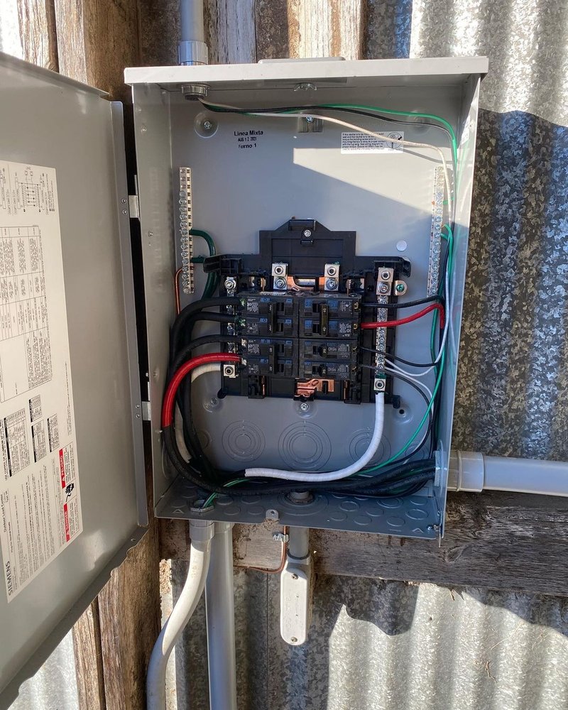 Slide of Recognize Emergency Electrician