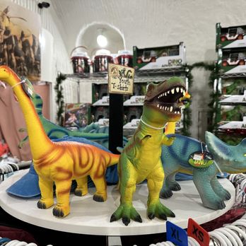 Cabazon Dinosaurs - Gift Shop - Museums Near Me - Cabazon, California