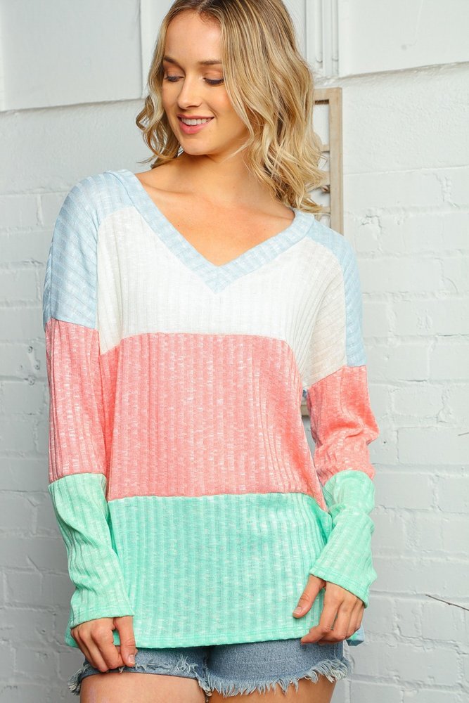Andrea's In Style Boutique Logo