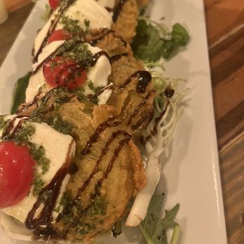 The Ordinary Pub - Fried Green Tomato Caprese - Gastropubs Near Me - Savannah, Georgia The Ordinary Pub - Fried Green Tomato Caprese - Gastropubs Near Me - Savannah, Georgia