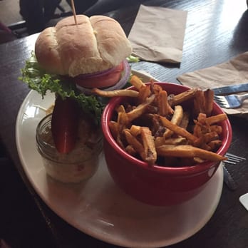 La Belle et la Boeuf - Veggie burger - Burgers Near Me - Laval, Quebec La Belle et la Boeuf - Veggie burger - Burgers Near Me - Laval, Quebec