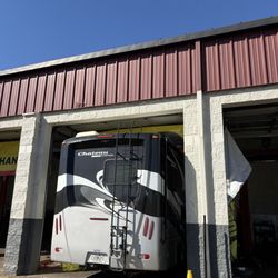 Les Schwab Tire Center - Thor Chateau Class C RV