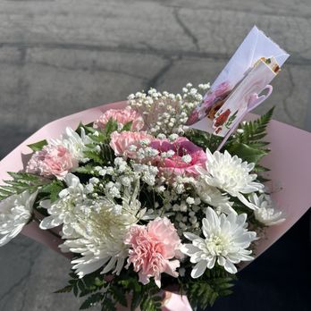 Bloom Floral  Design - Florists Near Me - Westminster, California