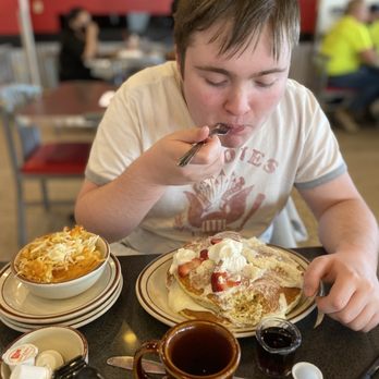Weck's - Strawberry cheesecake pancakes :P - Breakfast & Brunch Near Me - Albuquerque, New Mexico