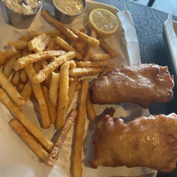 The Canyon's Crown - Fish and chips - Pubs Near Me - Tucson, Arizona The Canyon's Crown - Fish and chips - Pubs Near Me - Tucson, Arizona