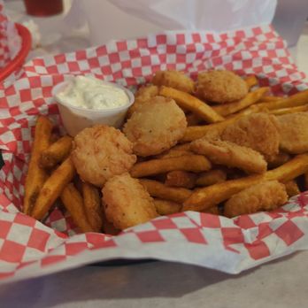 Cajun Crab Hut - Fries scallops with cajun fries) - Cajun/Creole Near Me - St. Augustine, Florida