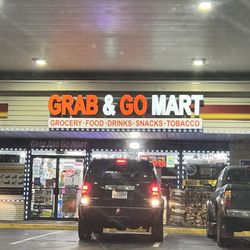 Grab And Go Mart - Entrance