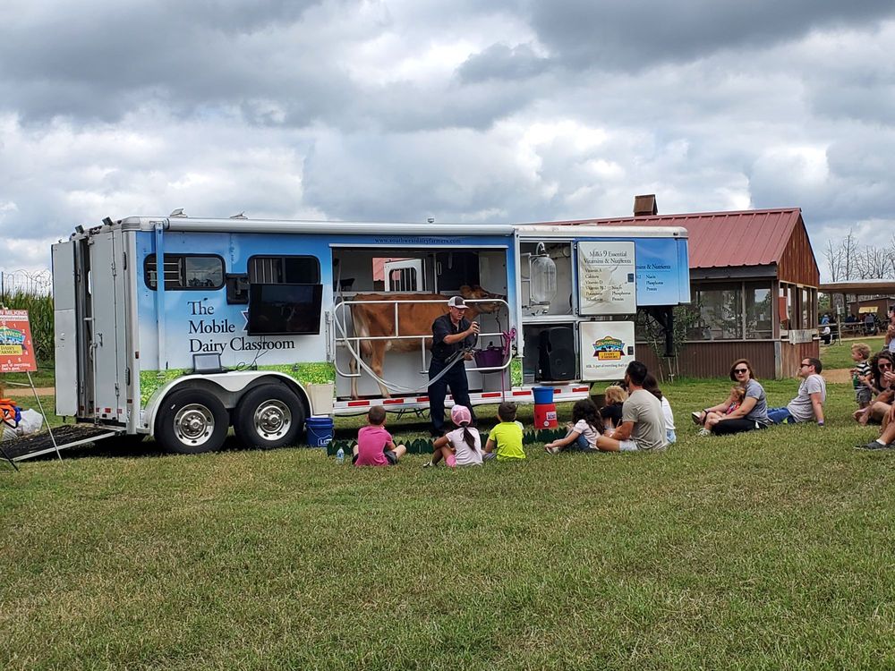 BARTON HILL FARMS Updated October 2024 141 Photos & 82 Reviews