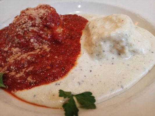 Mondo's Ristorante Italian by null