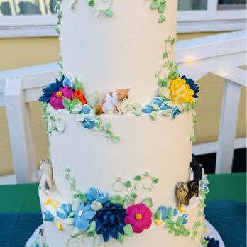 Beverly's Bakery - Bakeries Near Me - Fullerton, California