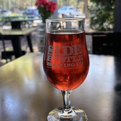 Side Hustle Brewing - Beautiful outdoor space