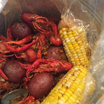 Cap't Loui - Yummy combo c - Cajun/Creole Near Me - Stoneham, Massachusetts