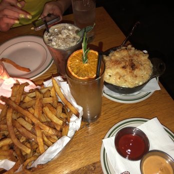 Bea - Cocktail Bars Near Me - New York, New York
