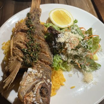 Villa Marina - fried whole red snapper - Seafood Near Me - El Sauzal, BCN Villa Marina - fried whole red snapper - Seafood Near Me - El Sauzal, BCN