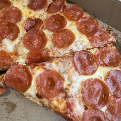 Papa Johns Pizza - Pretty on top. Burnt on the bottom. Too much salt. I think I need to throw up.