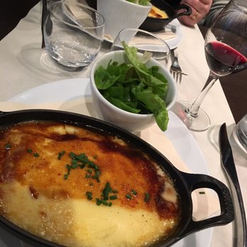 le champ des vignes - Restaurants Near Me - Aurillac, 15