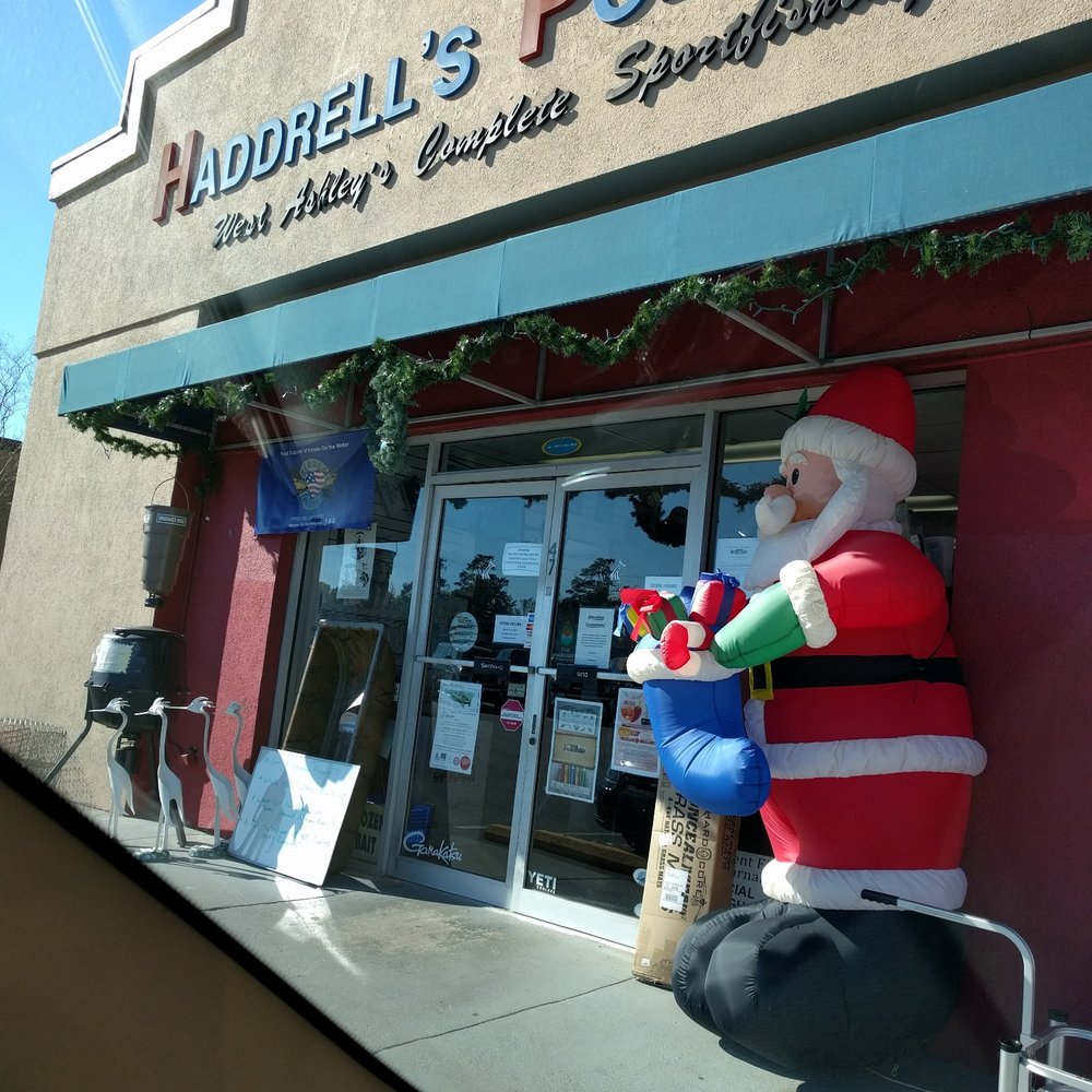 Great friendly,  quick service.  They have 'most everything!
