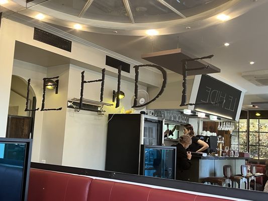 LE HIDE by null