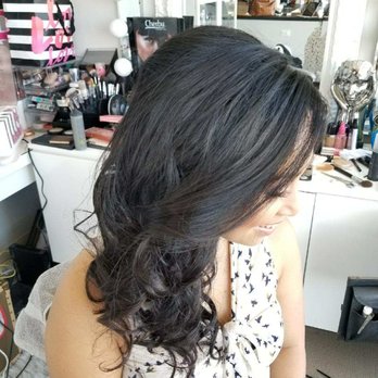 Cherbu - Photo of the hair swept to the side - Makeup Artists Near Me