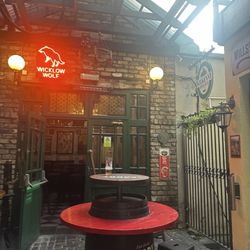 Molloys Pub - Exterior