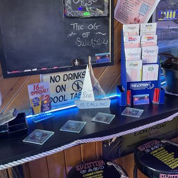 Jrs Seaside Tavern - Salad Near Me - Swansea, Massachusetts