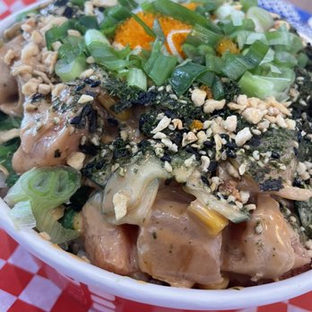 Uroko Poke - Large - 5 SCOOPS (side view) - Poke Near Me - Cypress, California