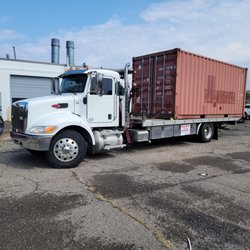 Magnum Towing - light , medium and heavy duty towing .