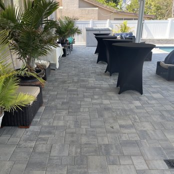 Bibi Construction - Pavors in backyard - General Contractors Near Me - Los Angeles, California Bibi Construction - Pavors in backyard - General Contractors Near Me - Los Angeles, California