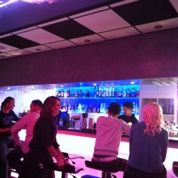 Thom's Lounge