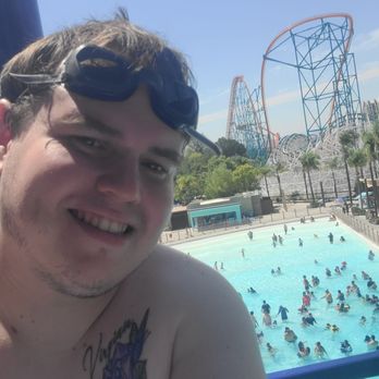 Six Flags Hurricane Harbor - Water Parks Near Me - Valencia, California Six Flags Hurricane Harbor - Water Parks Near Me - Valencia, California
