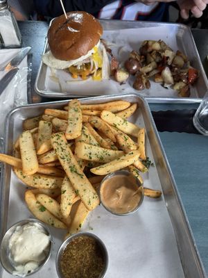 Sonny McLean's Irish Pub by null