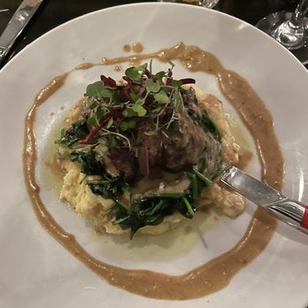 Noto Americano - The 8 oz. Fillet on garlic mashed potato and spinach. - New American Near Me - Plantsville, Connecticut