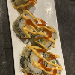 Island Sushi Bar & Grill Heritage Road - Spicy Shrimp Popper Roll
