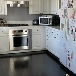 This photo is of our kitchen after a regular cleaning :) This photo is of our kitchen after a regular cleaning :)