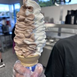 Valley Villa Custard - Chocolate/Vanilla Twist