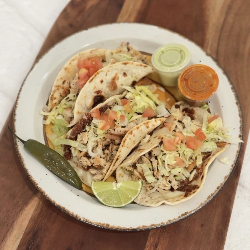 Mony Taqueria - Chicken Quesadillas - Food Trucks Near Me - Houston, Texas Mony Taqueria - Chicken Quesadillas - Food Trucks Near Me - Houston, Texas