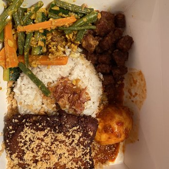 Wajan - The Nasi Uduk with Ayam (chicken). Delicious!! - Indonesian Near Me - Portland, Oregon Wajan - The Nasi Uduk with Ayam (chicken). Delicious!! - Indonesian Near Me - Portland, Oregon