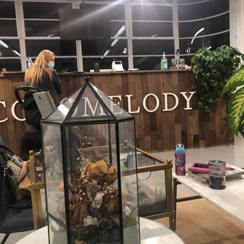 Cocomelody - An elegant and simple front desk - Bridal Near Me - Los Angeles, California