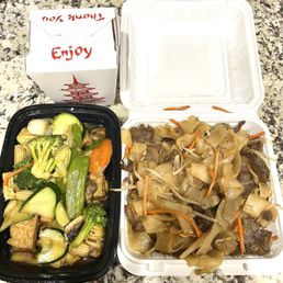 Buddha Delight & Beef Chow Fun Buddha Delight & Beef Chow Fun