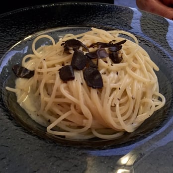 Da Carla Ristorante - Perfect al dente spaghetti with black truffles and pecorino. Proof that the best things are sometimes the simplest - Italian Near Me - Santiago, RM