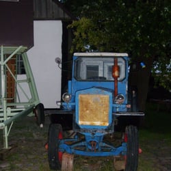 Rügenhof Arkona - Alter Traktor
