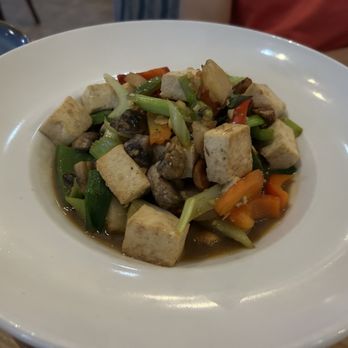Sake Thai & Sushi Bar - Tofu with Cashew Nut Sauce - Thai Near Me - Hollywood, Florida Sake Thai & Sushi Bar - Tofu with Cashew Nut Sauce - Thai Near Me - Hollywood, Florida