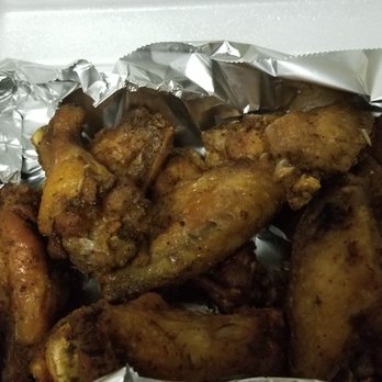 Pizza Castle - Wings. Crunchy yet juicy - Pizza Near Me - Silver Spring, Maryland