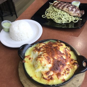 Chef Paz Restaurant - Chicken pot gratin and pesto ribeye pasta - Peruvian Near Me - West Allis, Wisconsin