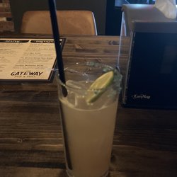 The Gateway Pub And Grill - Big Dog
