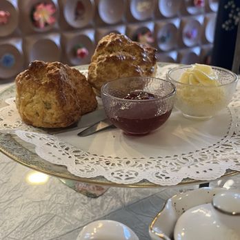The Tea Terrace - Scone w/clotted cream and preserves - Tea Rooms Near Me - Las Vegas, Nevada